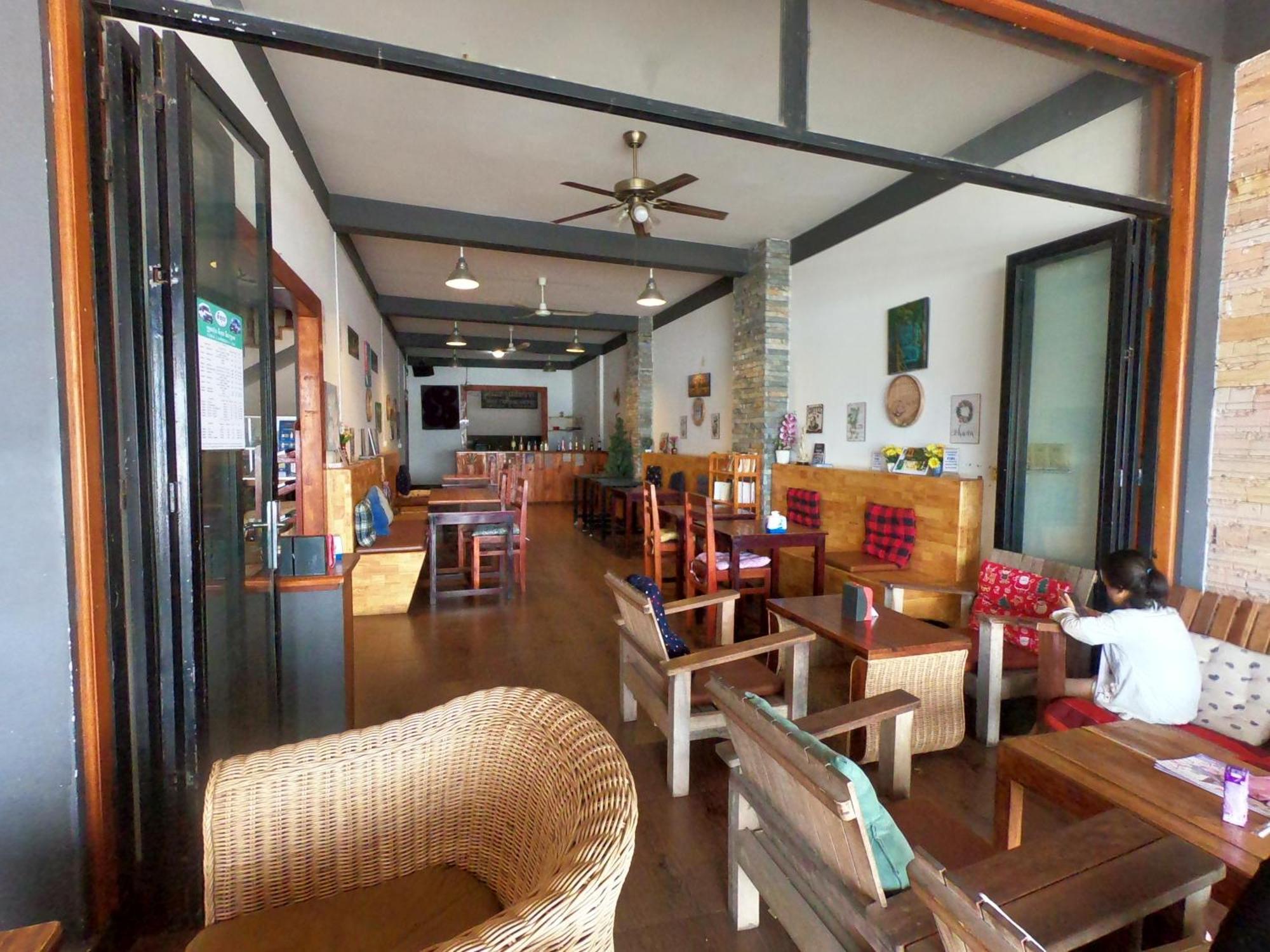 Good Morning Kampot Hotel Екстериор снимка