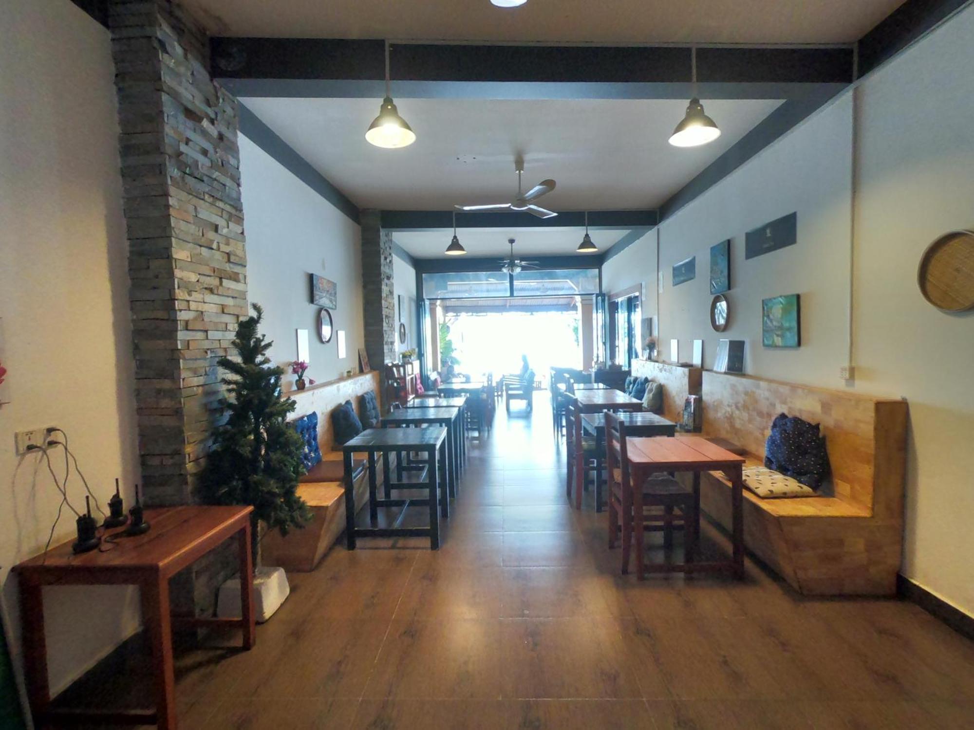 Good Morning Kampot Hotel Екстериор снимка