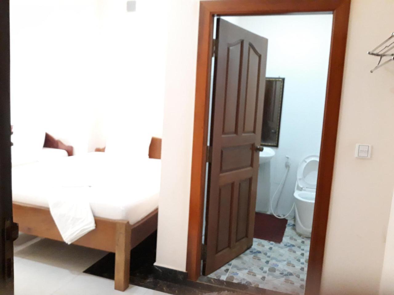 Good Morning Kampot Hotel Екстериор снимка