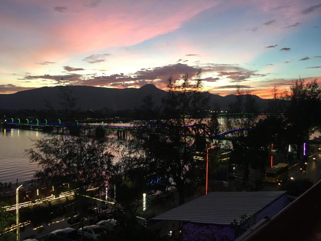 Good Morning Kampot Hotel Екстериор снимка