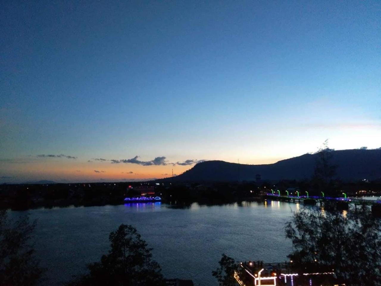 Good Morning Kampot Hotel Екстериор снимка